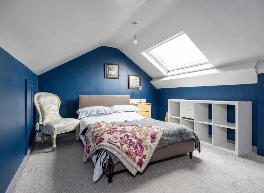 24 Sintonville Avenue, Belfast, BT5 5DG