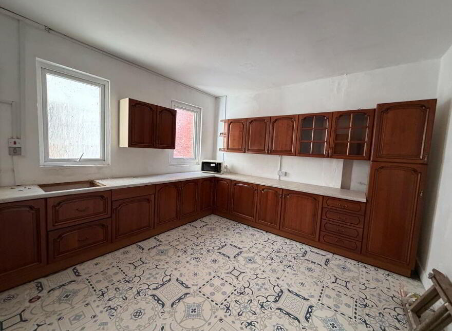 (Lot 9) 135 University Street, Belfast, BT7 1HP