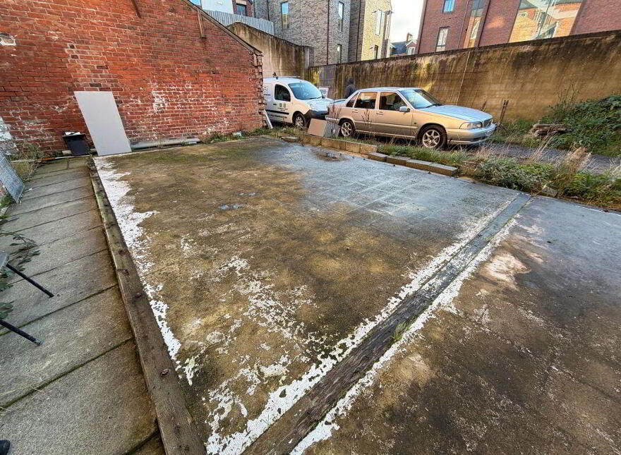 (Lot 9) 135 University Street, Belfast, BT7 1HP