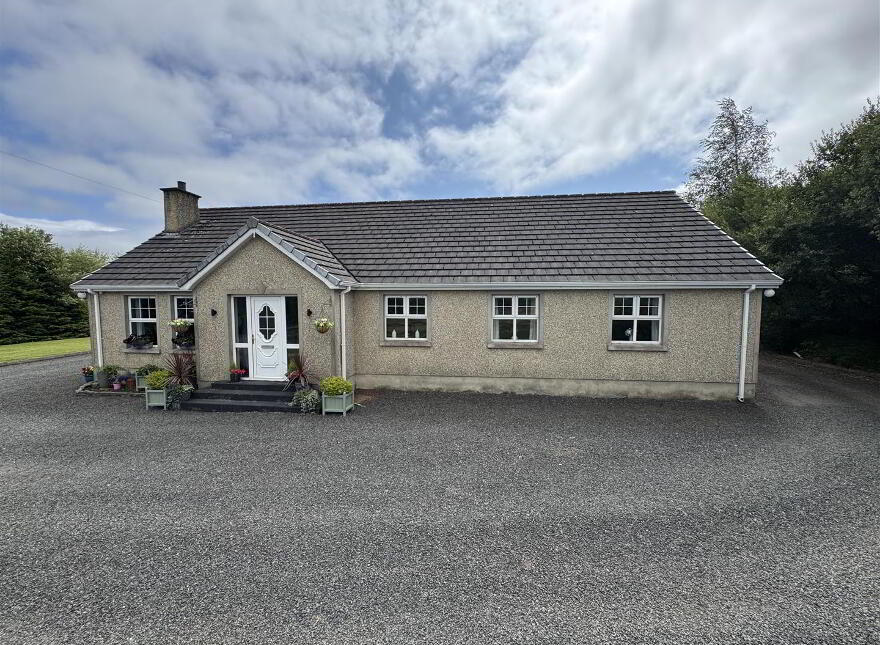 15 Lisnahilt Road, Broughshane, Ballymena, BT42 4QT