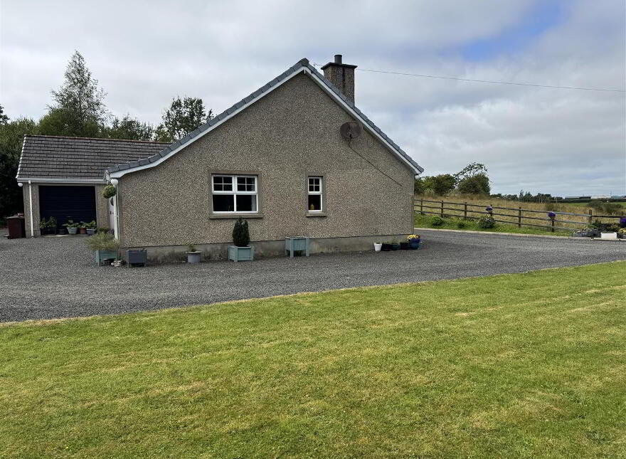 15 Lisnahilt Road, Broughshane, Ballymena, BT42 4QT