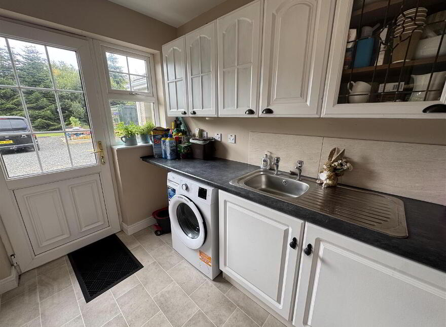 15 Lisnahilt Road, Broughshane, Ballymena, BT42 4QT