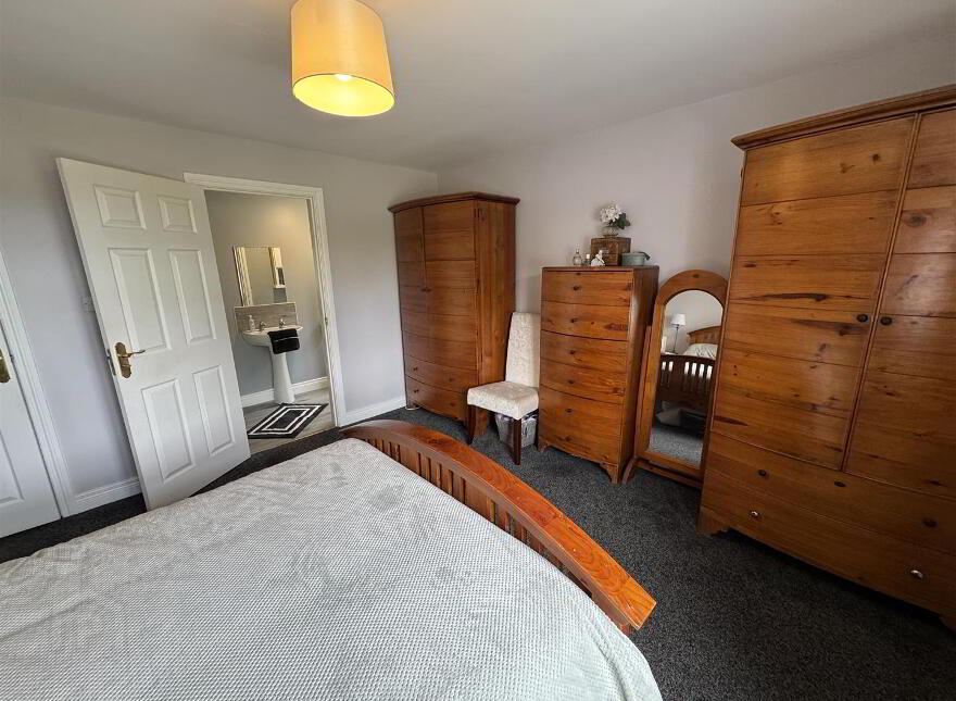 15 Lisnahilt Road, Broughshane, Ballymena, BT42 4QT