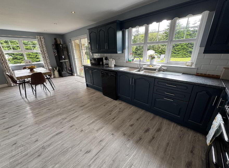 15 Lisnahilt Road, Broughshane, Ballymena, BT42 4QT