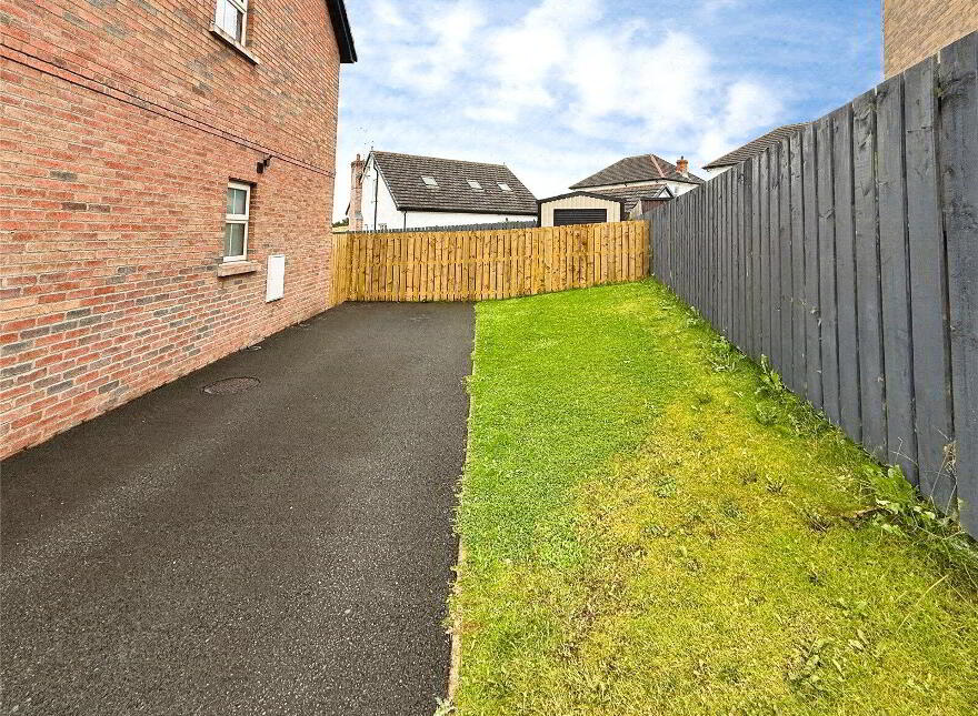 8 Lower Meadow, Magherafelt, BT45 5FD