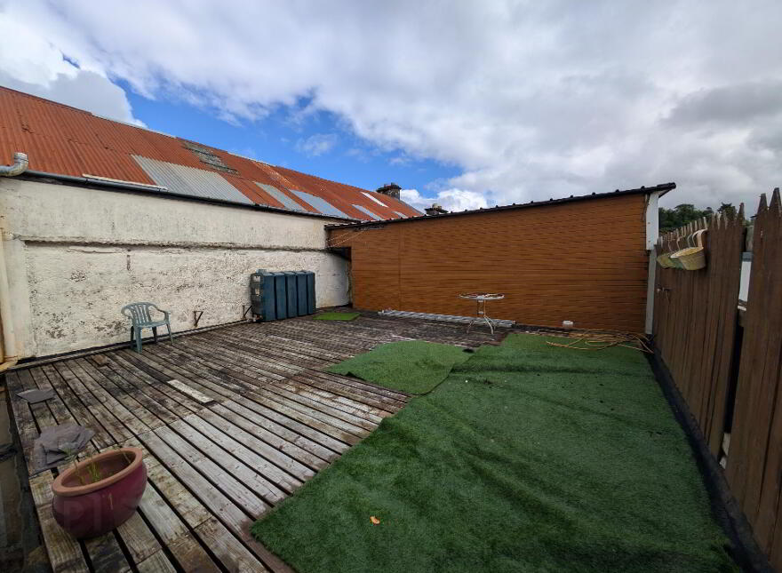 Bridge Street, Swinford, F12FT50