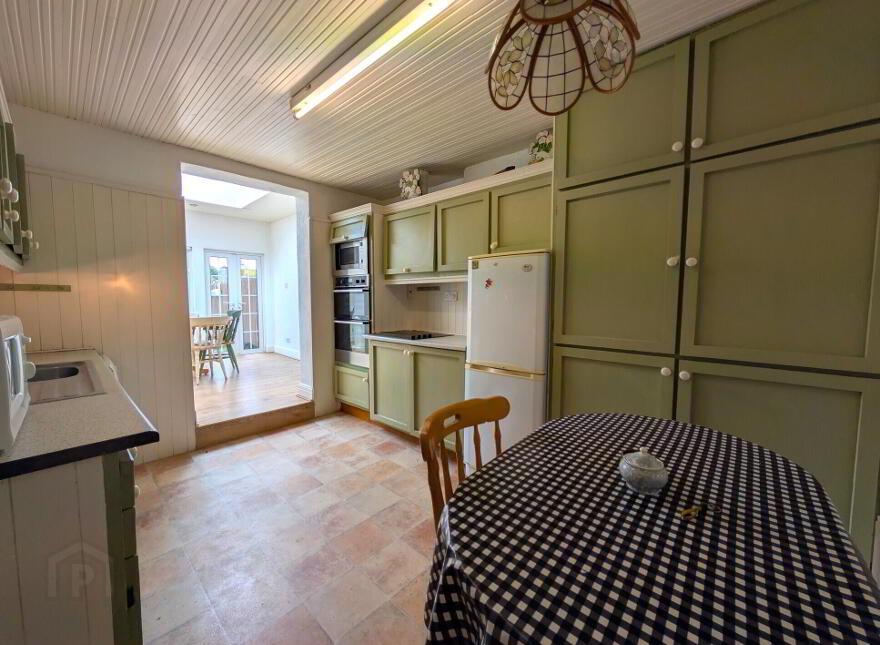 Bridge Street, Swinford, F12FT50