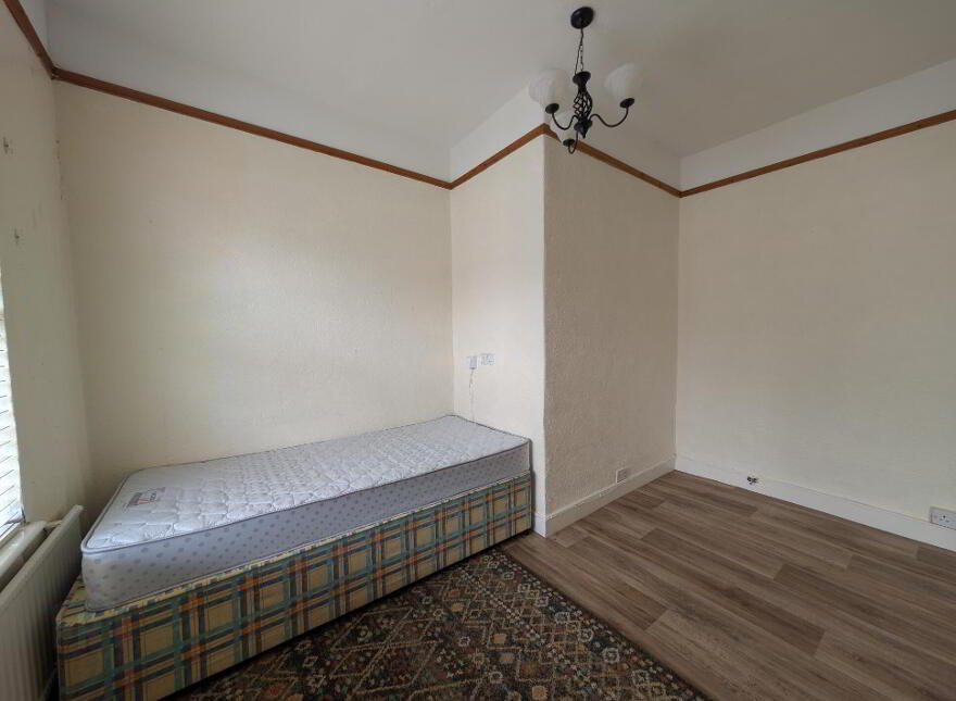 Bridge Street, Swinford, F12FT50