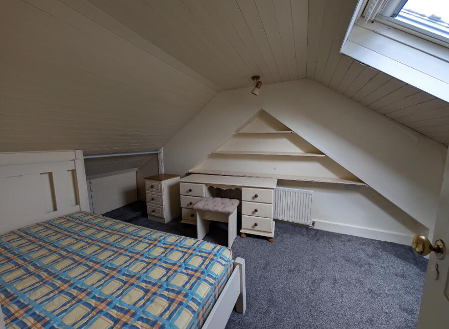 Bridge Street, Swinford, F12FT50