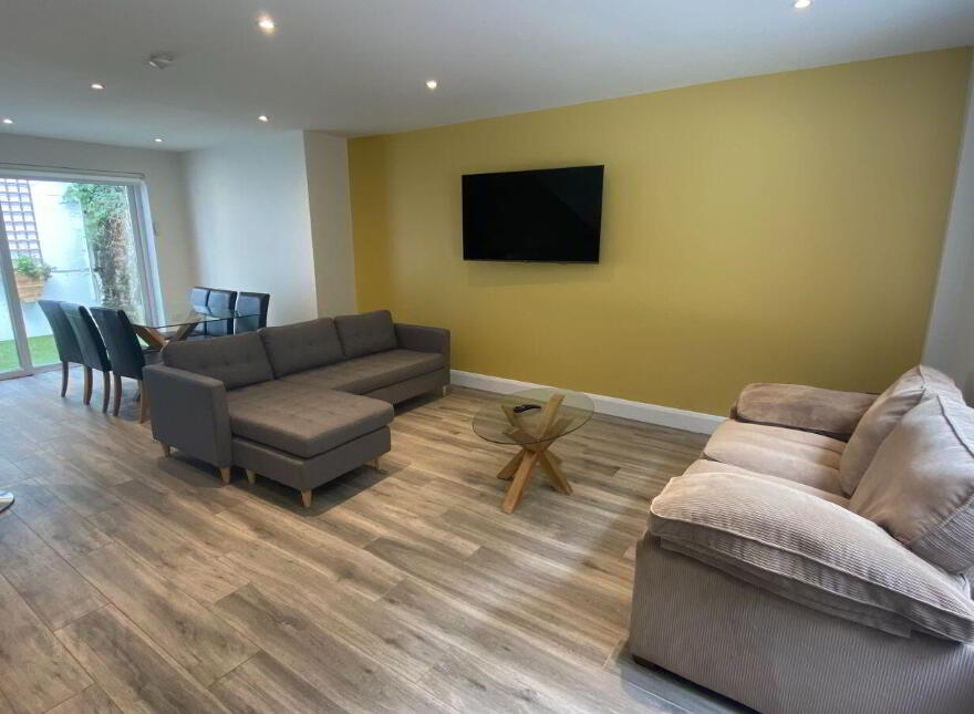 Carrig Dearg, 3 Glen Road, Monkstown, T12C1FK photo
