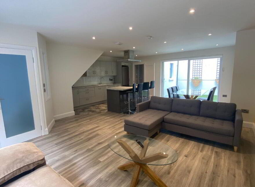 Carrig Dearg, 3 Glen Road, Monkstown, T12C1FK