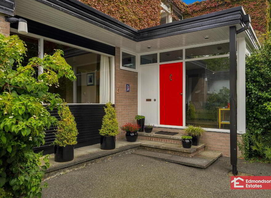 1 Liscoom Road, Ballymena, BT42 1DF