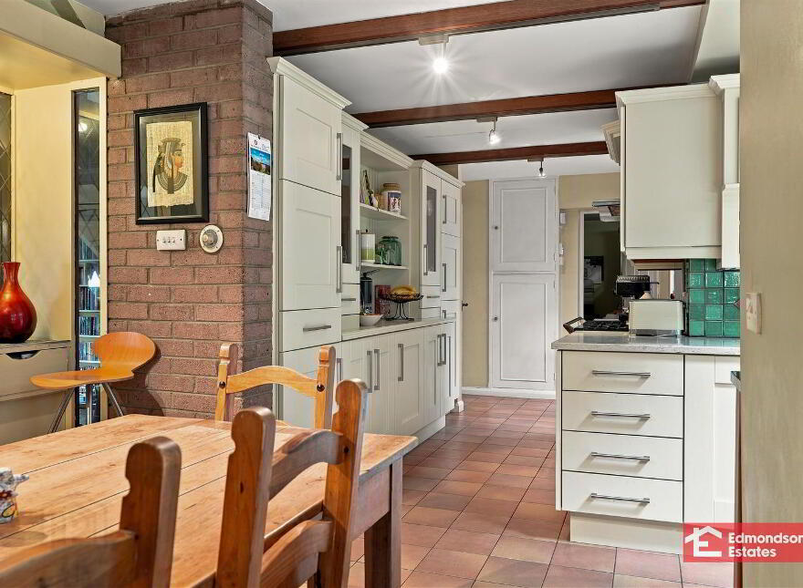 1 Liscoom Road, Ballymena, BT42 1DF