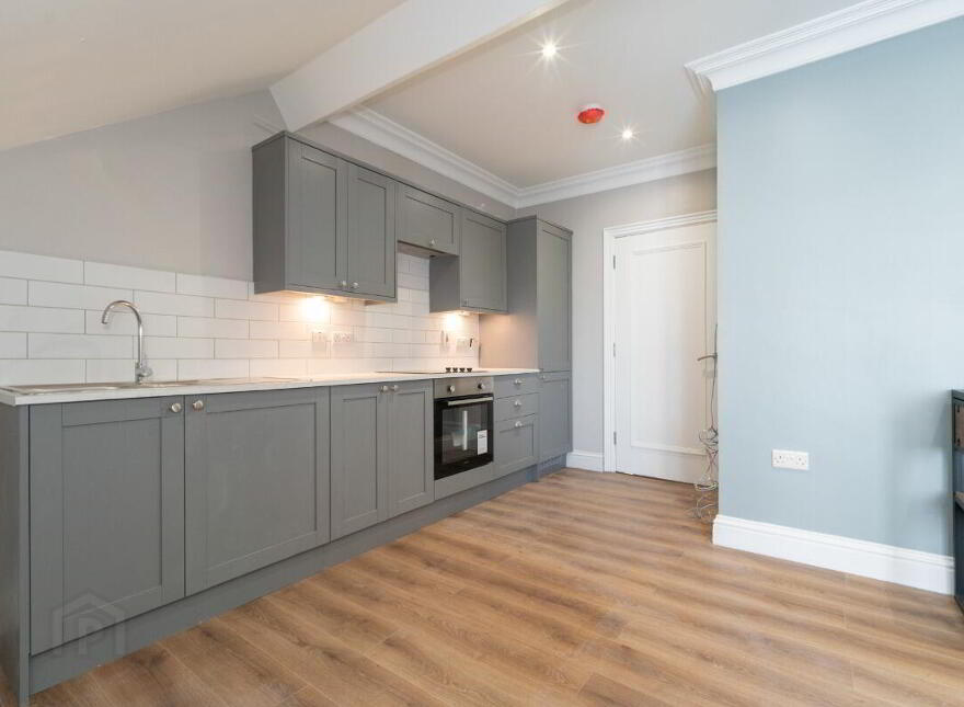 Apt 5, 17 Camden Street, Belfast, BT9 6AT