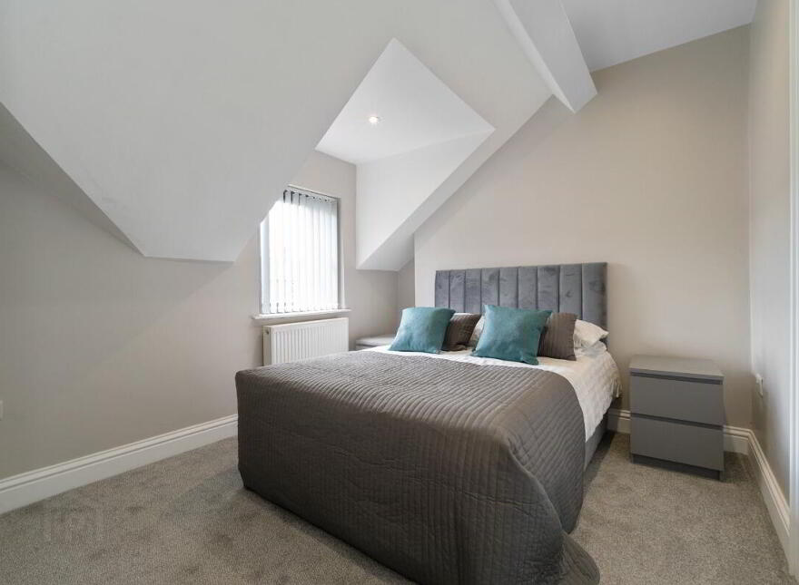 Apt 5, 17 Camden Street, Belfast, BT9 6AT