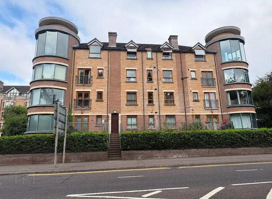 Apt 28 Park Royal, Upper Lisburn Road, Belfast, BT9 7GY