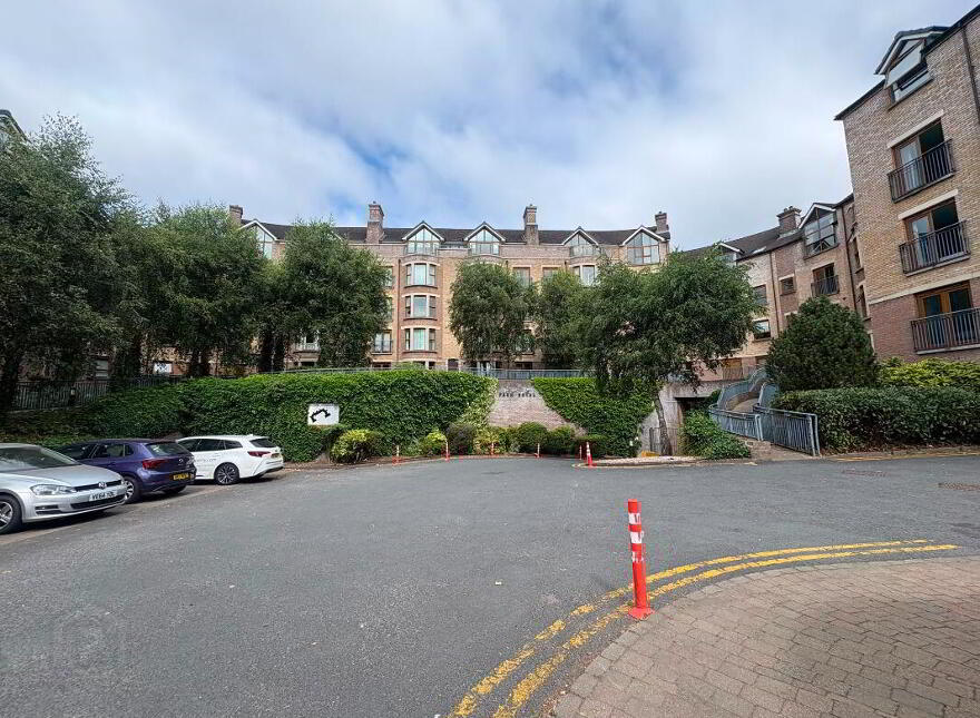 Apt 28 Park Royal, Upper Lisburn Road, Belfast, BT9 7GY