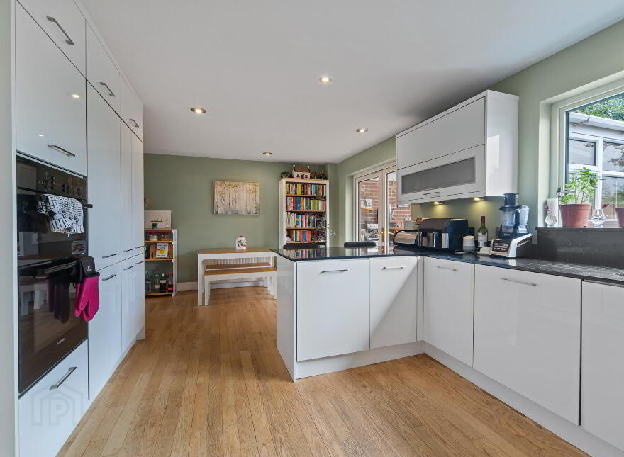 11 St. Ellens, Edenderry, Belfast, BT8 8JN