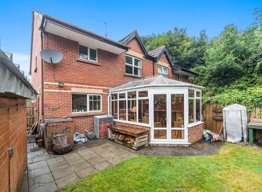 11 St. Ellens, Edenderry, Belfast, BT8 8JN