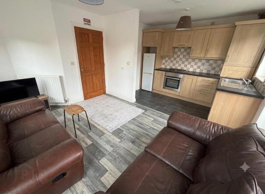 80 Balmoral Square, Bangor, BT19 7XL