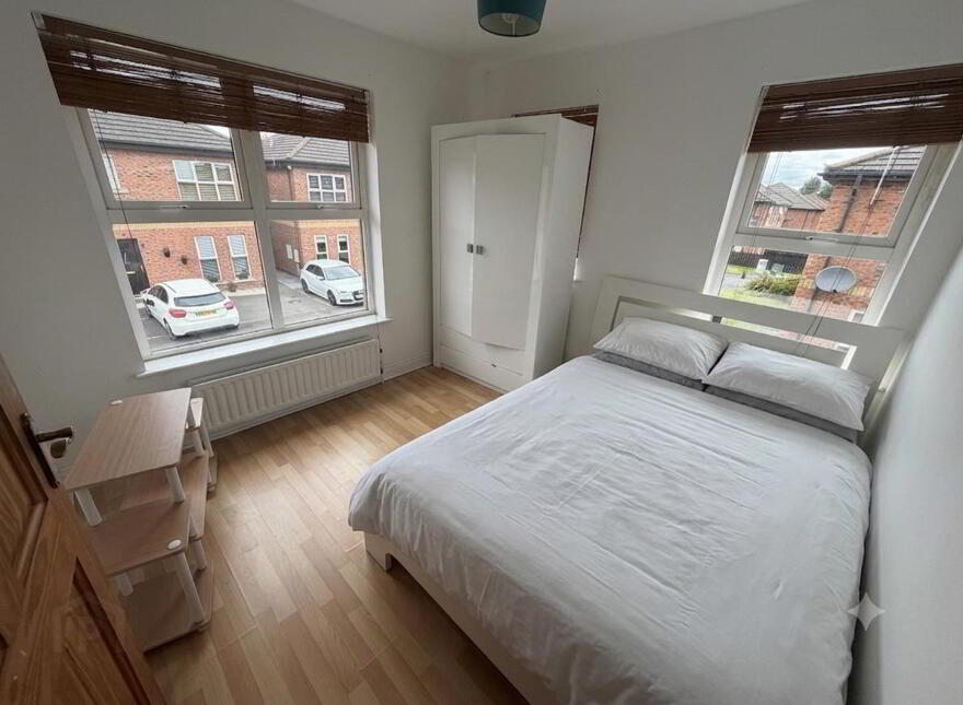 80 Balmoral Square, Bangor, BT19 7XL