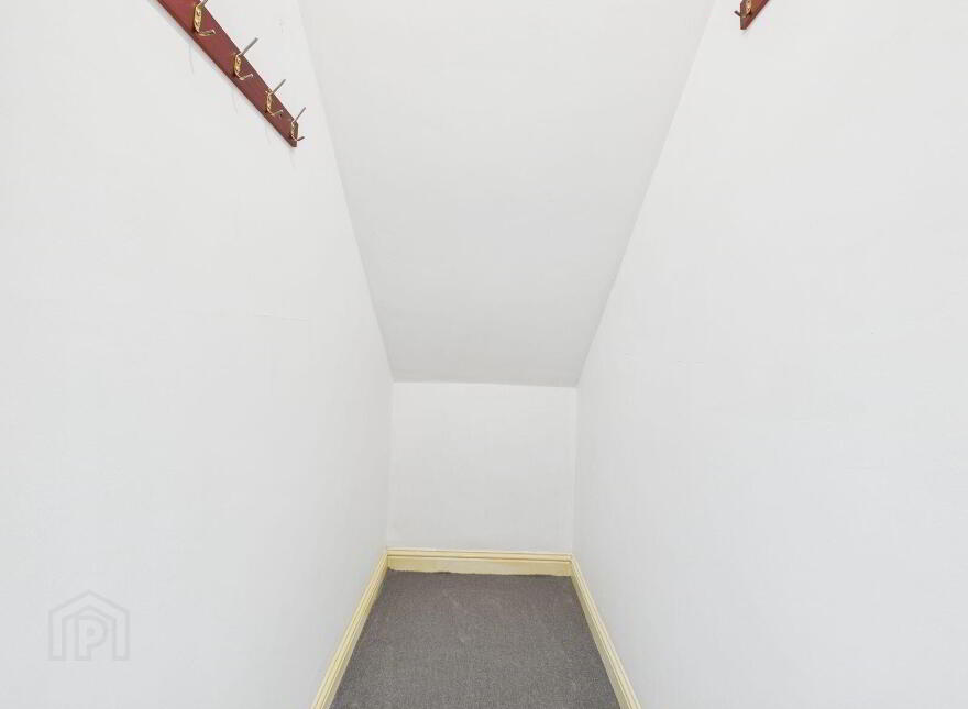60 Boroimhe Maples, Swords, K67X725