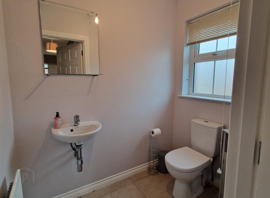 15 Ballyblaugh Meadows, Glen Road, Newry, BT34 1FE