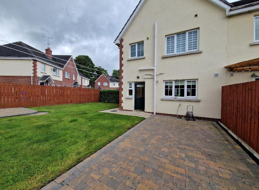 15 Ballyblaugh Meadows, Glen Road, Newry, BT34 1FE