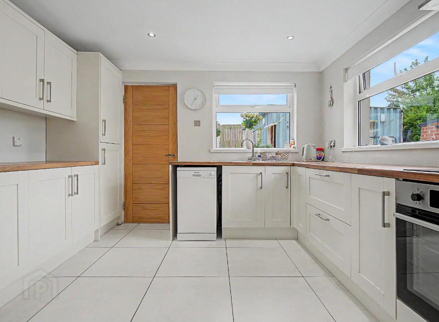15 The Woodlands, Culmore Road, Derry / Londonderry, BT48 8JQ