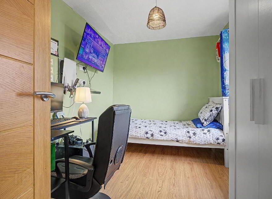 15 The Woodlands, Culmore Road, Derry / Londonderry, BT48 8JQ