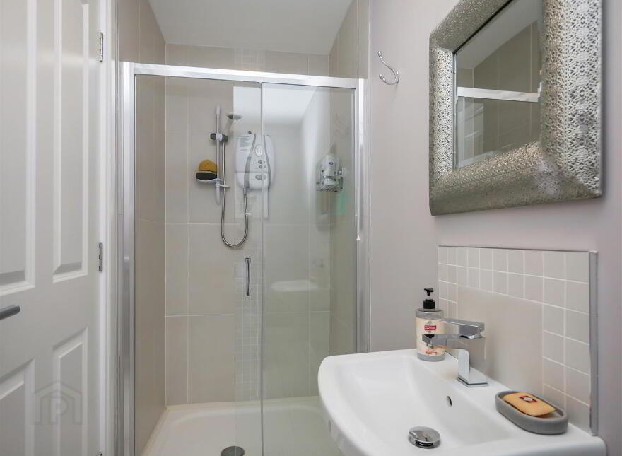 27 Ilford Park, Crossnacreevy, Belfast, BT6 9SG