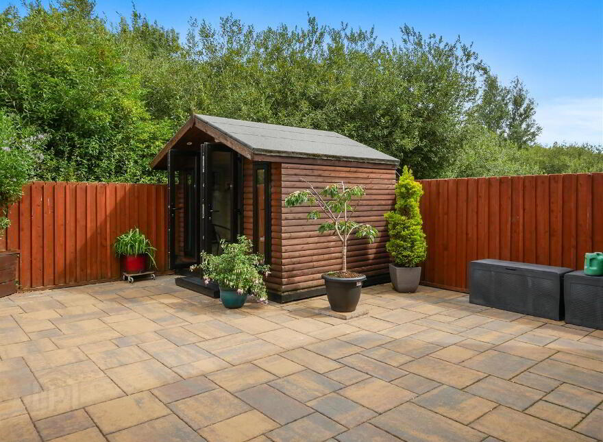 27 Ilford Park, Crossnacreevy, Belfast, BT6 9SG