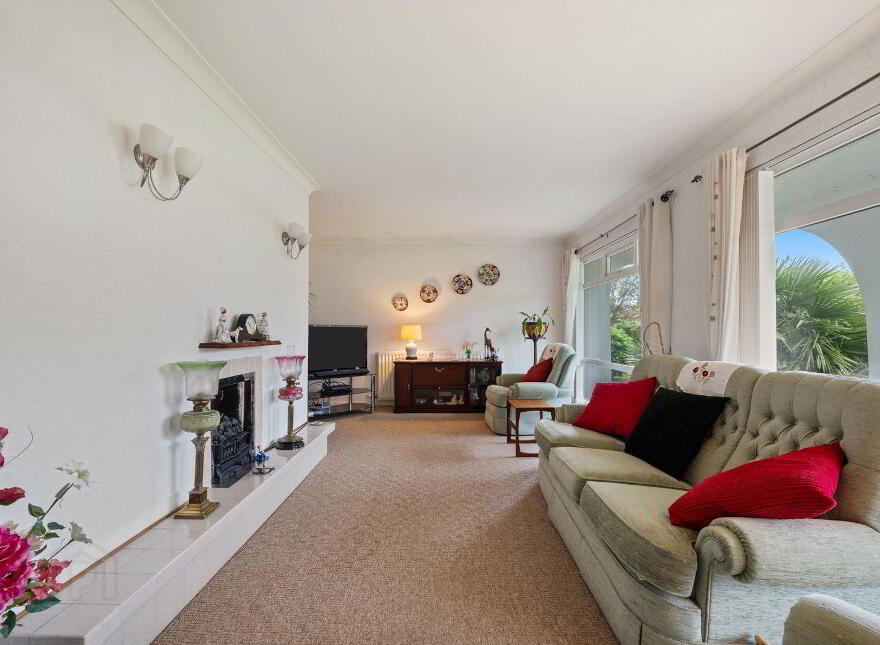 14 Pinehill Green, Bangor, BT19 6SQ