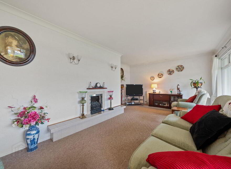 14 Pinehill Green, Bangor, BT19 6SQ