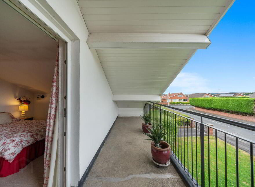 14 Pinehill Green, Bangor, BT19 6SQ