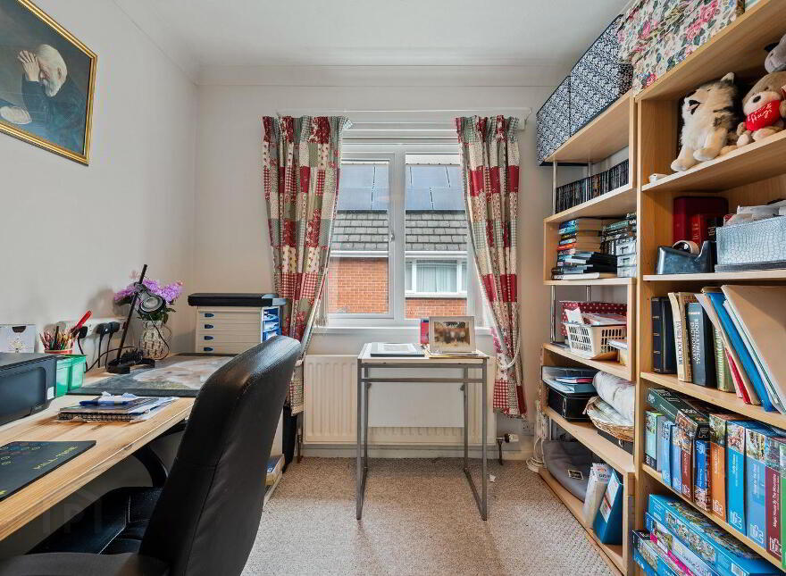 14 Pinehill Green, Bangor, BT19 6SQ