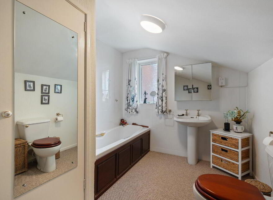 14 Pinehill Green, Bangor, BT19 6SQ