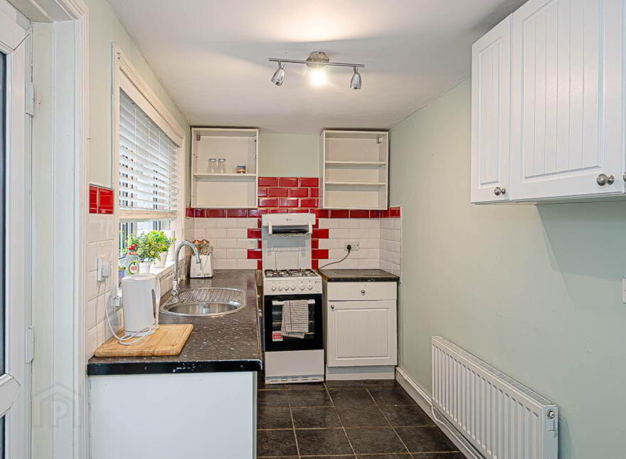 107 Rosebery Road, Ravenhill, Belfast, BT6 8JB
