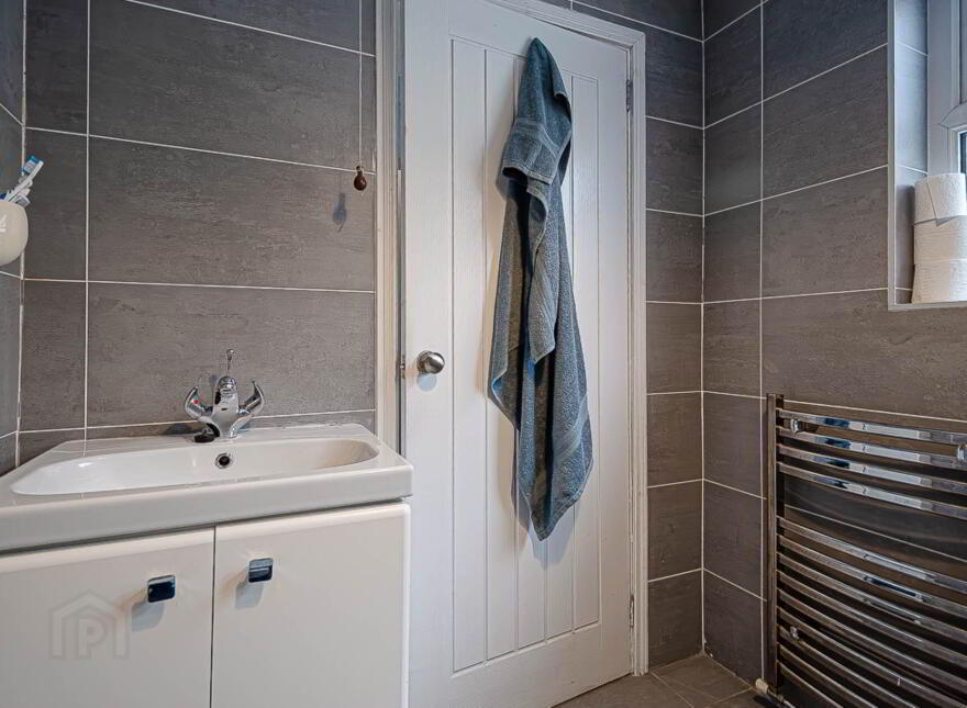 107 Rosebery Road, Ravenhill, Belfast, BT6 8JB