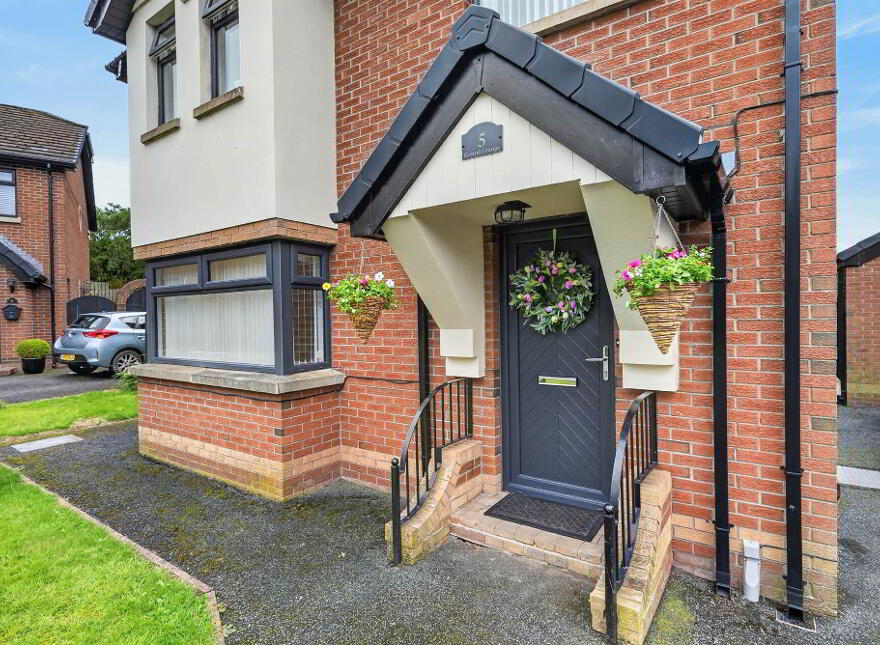5 Kestrel Grange, Dunmurry, Belfast, BT17 0FF