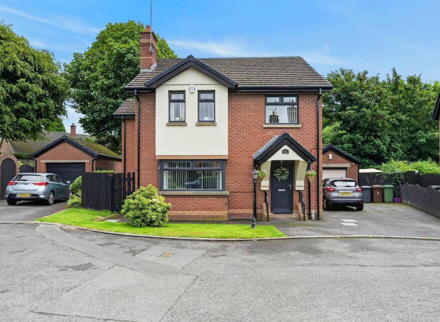 5 Kestrel Grange, Dunmurry, Belfast, BT17 0FF