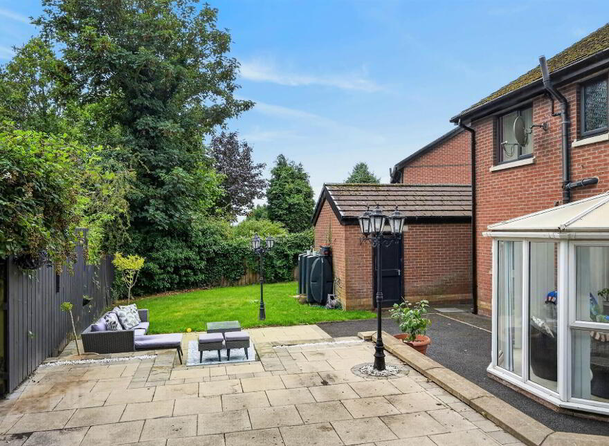 5 Kestrel Grange, Dunmurry, Belfast, BT17 0FF