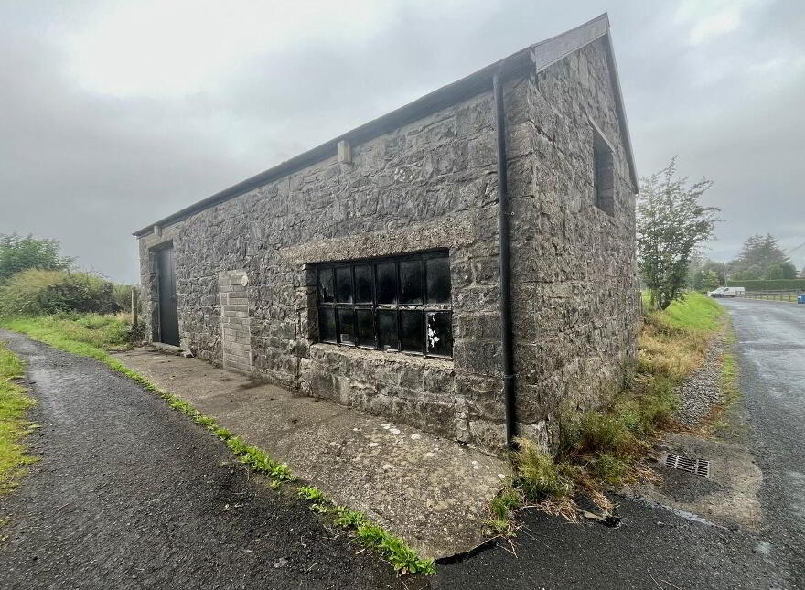House, And 11.60 Acres Of Land, Bunnacranna, Curry, F12VH28