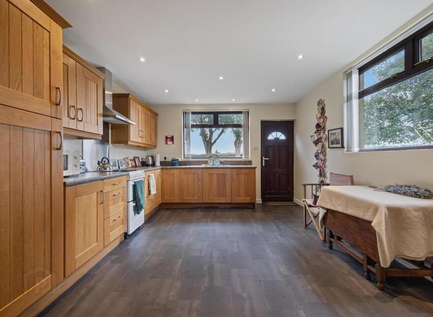 27 Ballyhossett Road, Downpatrick, BT30 7EG