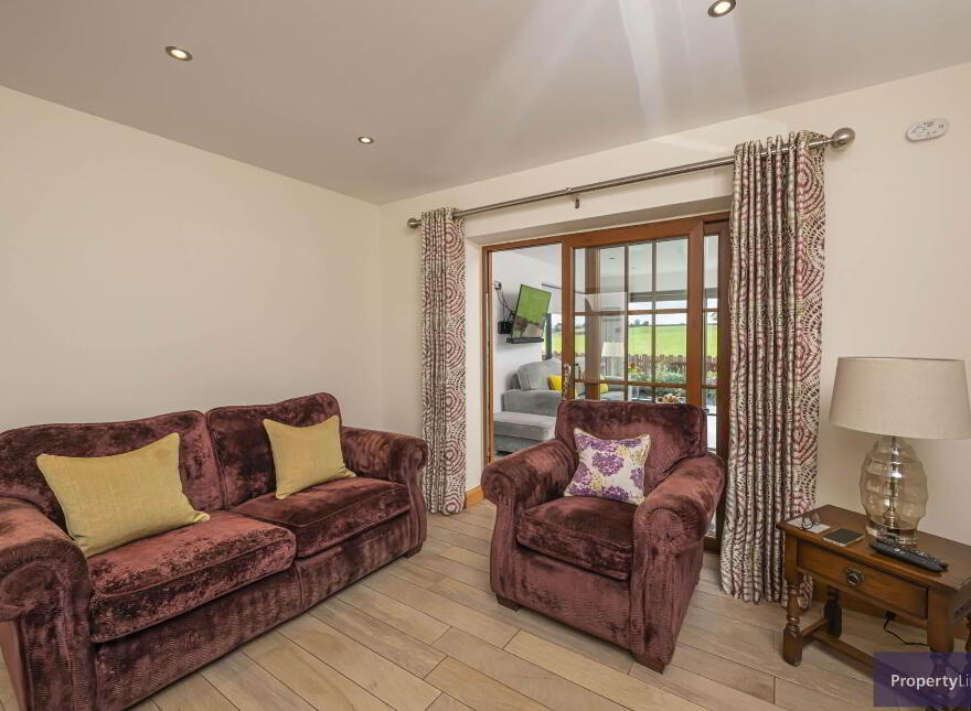 63 Markethill Road, Armagh, BT60 1NX