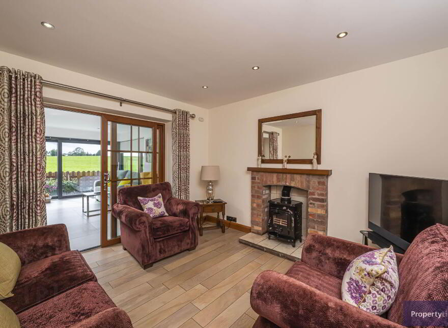 63 Markethill Road, Armagh, BT60 1NX