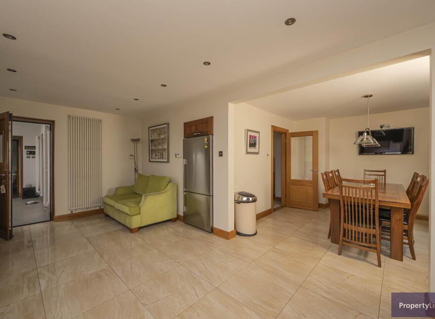 63 Markethill Road, Armagh, BT60 1NX