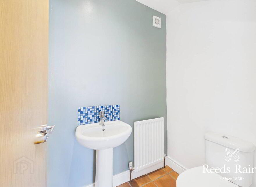 11 Holland Crescent, Belfast, BT5 6EF