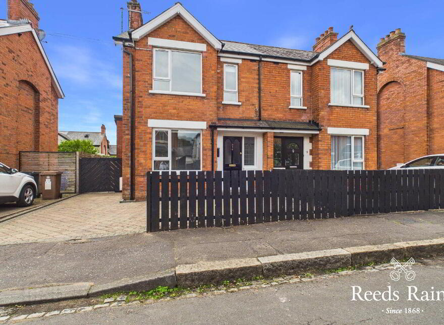 11 Holland Crescent, Belfast, BT5 6EF