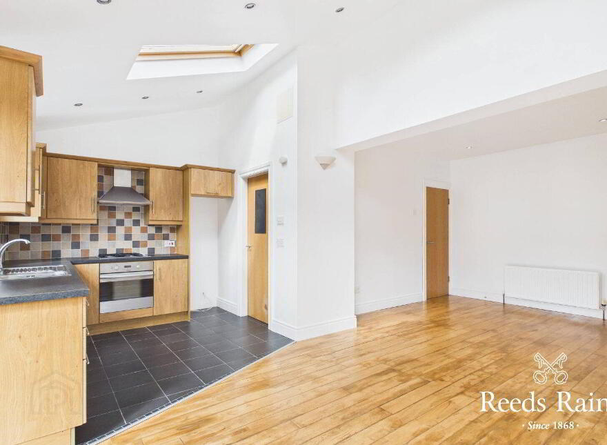 11 Holland Crescent, Belfast, BT5 6EF